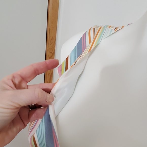 Multi Stripped sleavless dress - Picture 5 of 8